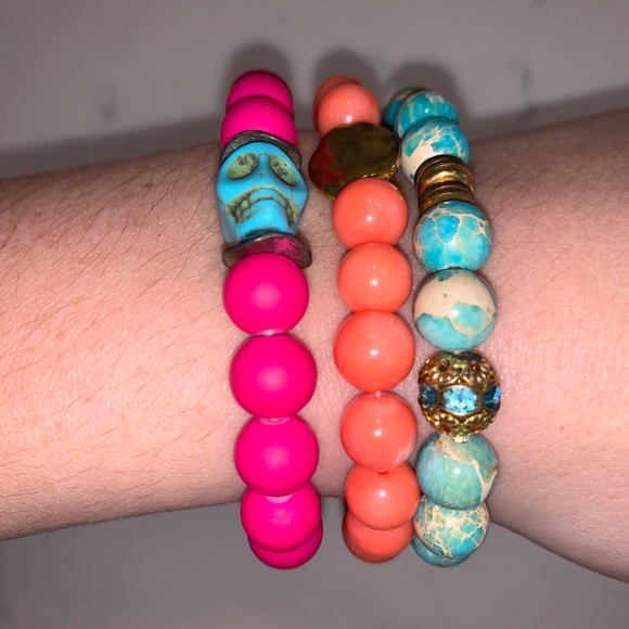 Fun skull bracelet set - Picture 2 of 7